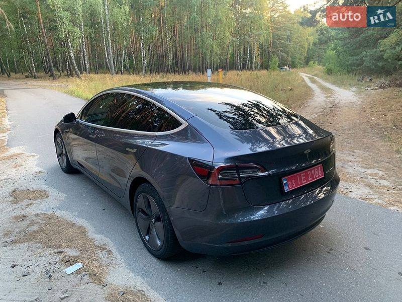 Седан Tesla Model 3 2019 в Києві