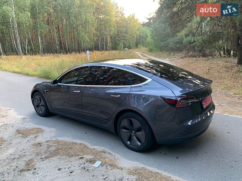 Седан Tesla Model 3 2019 в Києві
