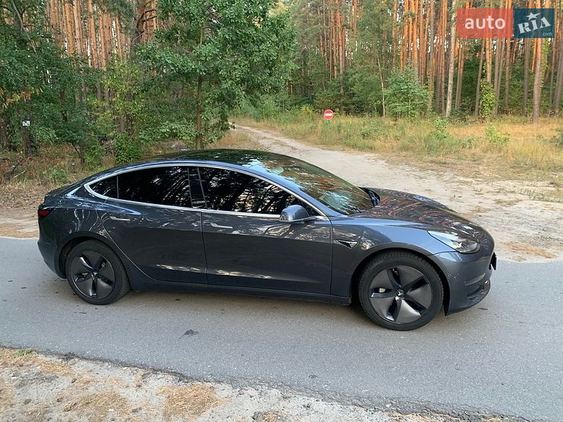 Седан Tesla Model 3 2019 в Києві
