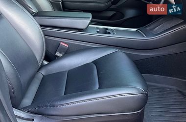 Седан Tesla Model 3 2022 в Тернополе