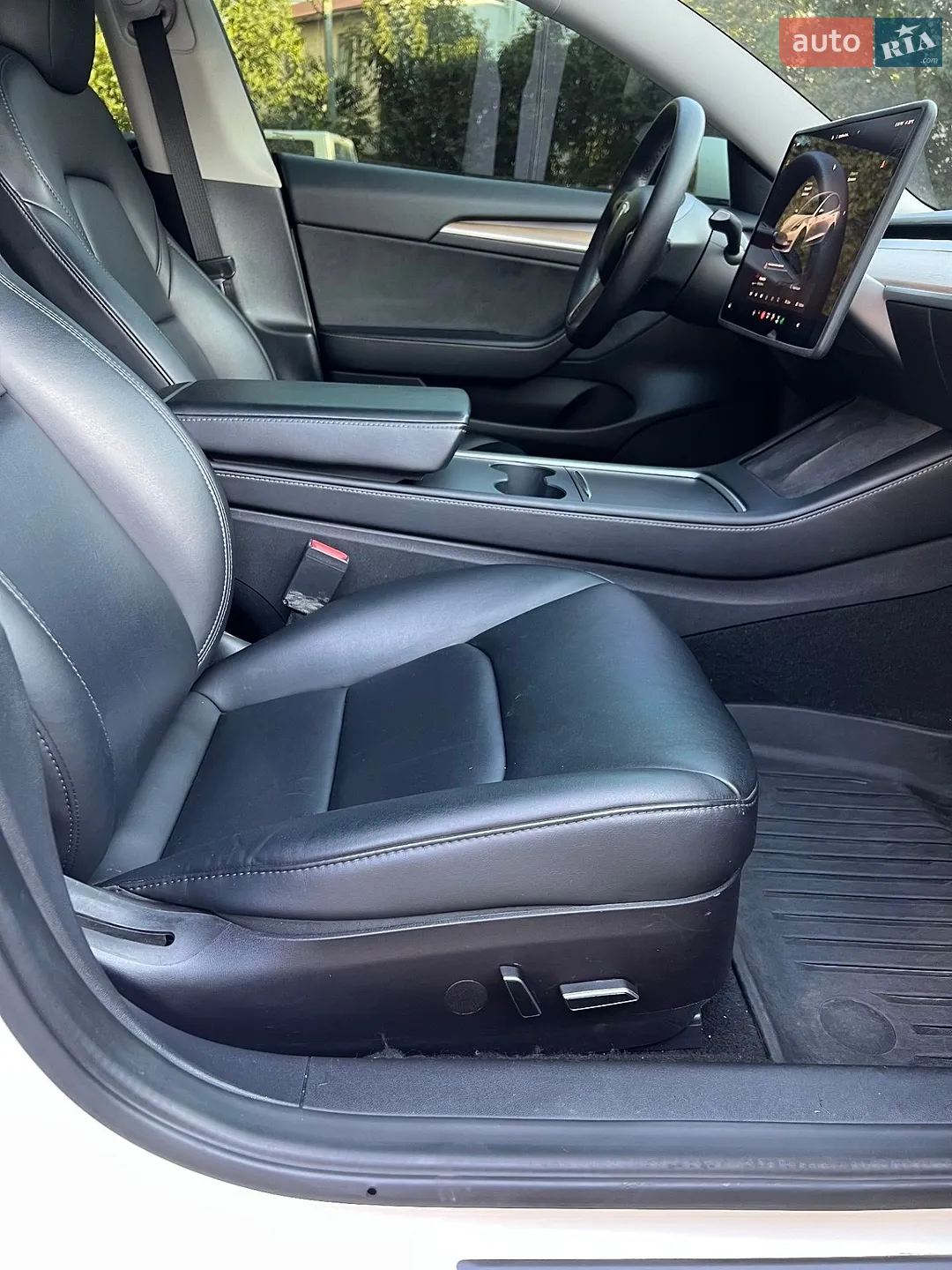 2022 Tesla Model 3 - мініатюра 11