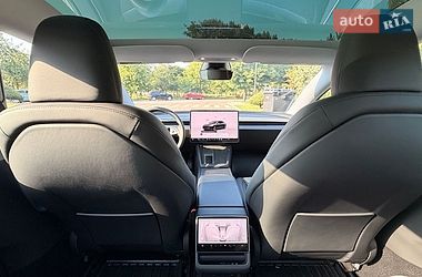 Седан Tesla Model 3 2025 в Калуше