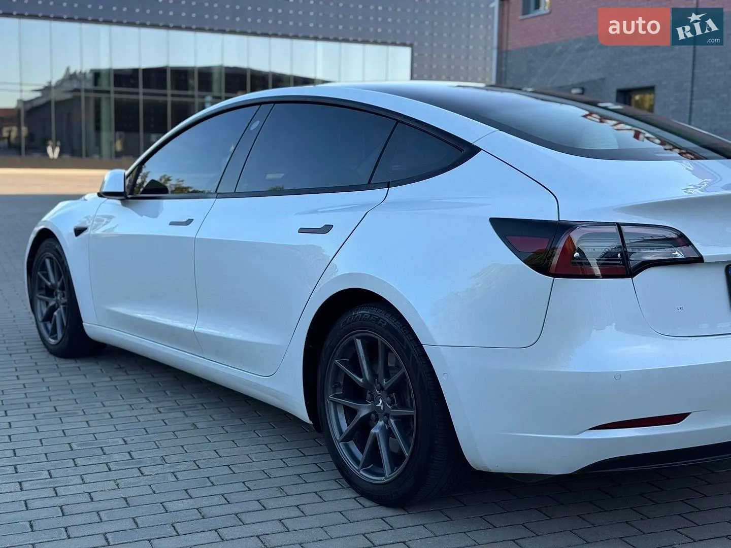 2021 Tesla Model 3 - мініатюра 18