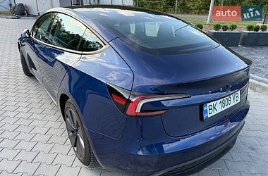 Седан Tesla Model 3 2024 в Києві фото 5 Седан Tesla Model 3 2024 в Києві