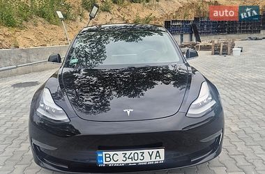 Седан Tesla Model 3 2019 в Львові