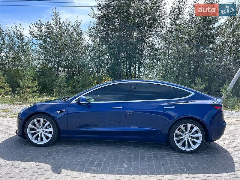 Седан Tesla Model 3 2019 в Львові фото 3 Седан Tesla Model 3 2019 в Львові