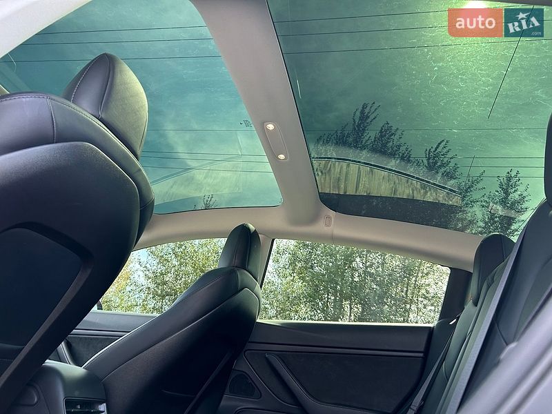 Седан Tesla Model 3 2019 в Львові фото 16 Седан Tesla Model 3 2019 в Львові