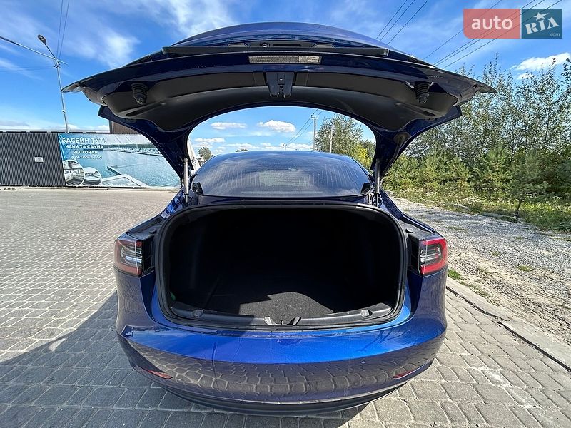 Седан Tesla Model 3 2019 в Львові фото 17 Седан Tesla Model 3 2019 в Львові
