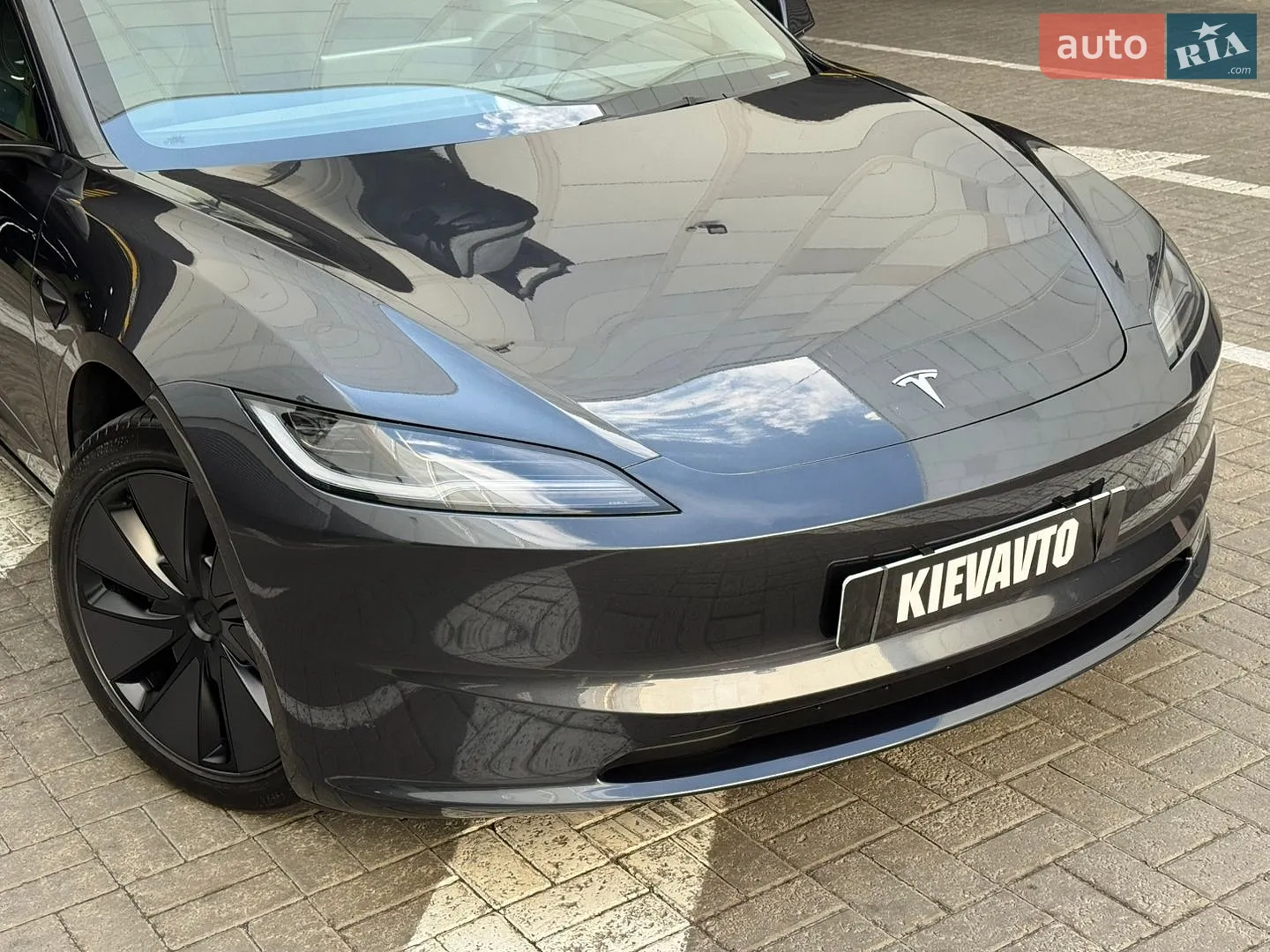 2025 Tesla Model 3 - мініатюра 14