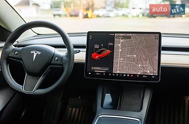 Седан Tesla Model 3 2021 в Заліщиках