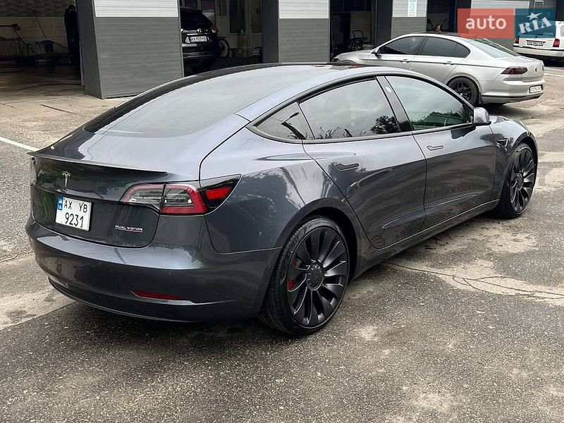 Седан Tesla Model 3 2021 в Харкові