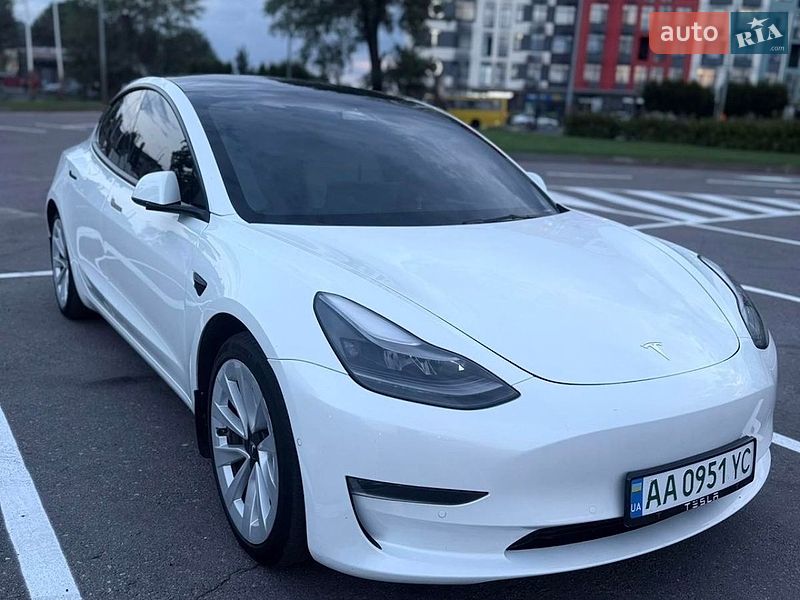 Седан Tesla Model 3 2022 в Белой Церкви