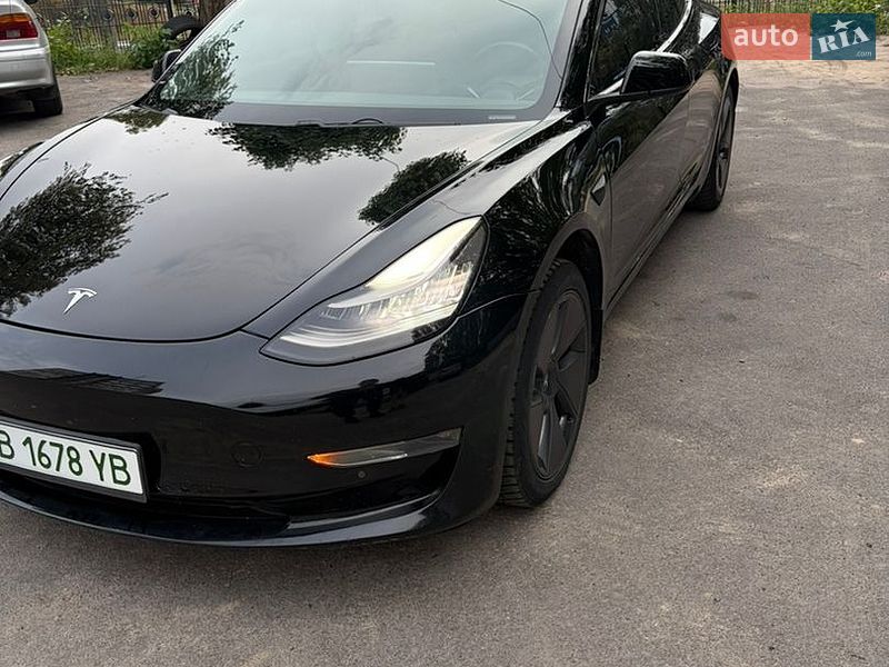 Седан Tesla Model 3 2019 в Виннице