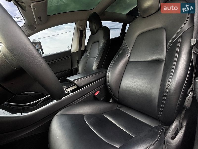 Седан Tesla Model 3 2019 в Білогородці