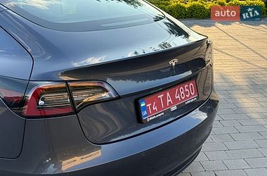 Седан Tesla Model 3 2022 в Луцьку