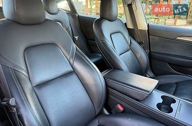 Седан Tesla Model 3 2022 в Луцьку
