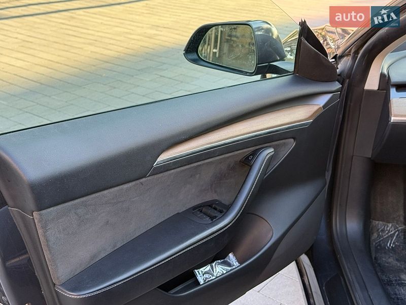 Седан Tesla Model 3 2022 в Луцьку