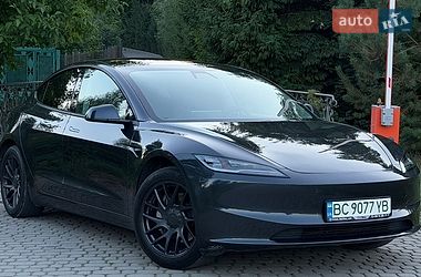 Седан Tesla Model 3 2024 в Львові