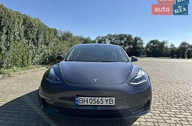 Седан Tesla Model 3 2022 в Виннице