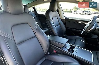 Седан Tesla Model 3 2022 в Виннице