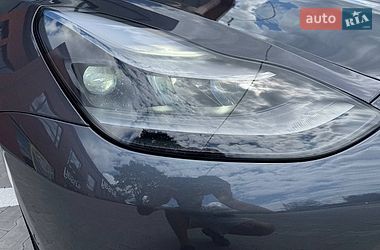Седан Tesla Model 3 2021 в Коломиї