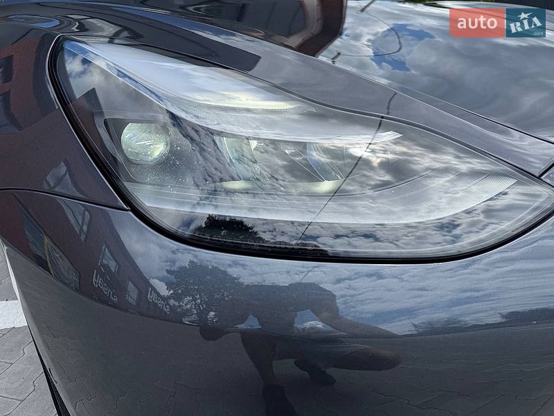 Седан Tesla Model 3 2021 в Коломиї