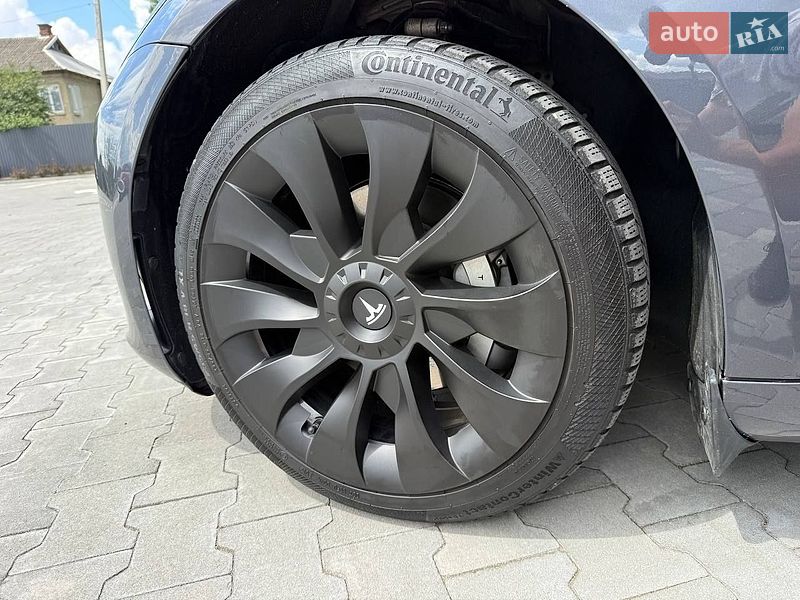 Седан Tesla Model 3 2021 в Коломиї
