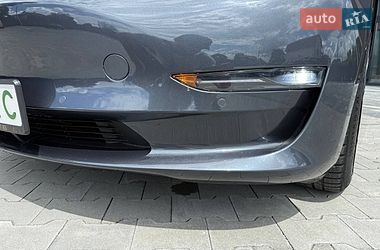 Седан Tesla Model 3 2021 в Коломиї