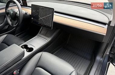Седан Tesla Model 3 2021 в Коломиї