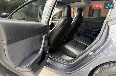 Седан Tesla Model 3 2021 в Коломиї
