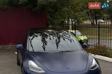 Седан Tesla Model 3 2022 в Киеве