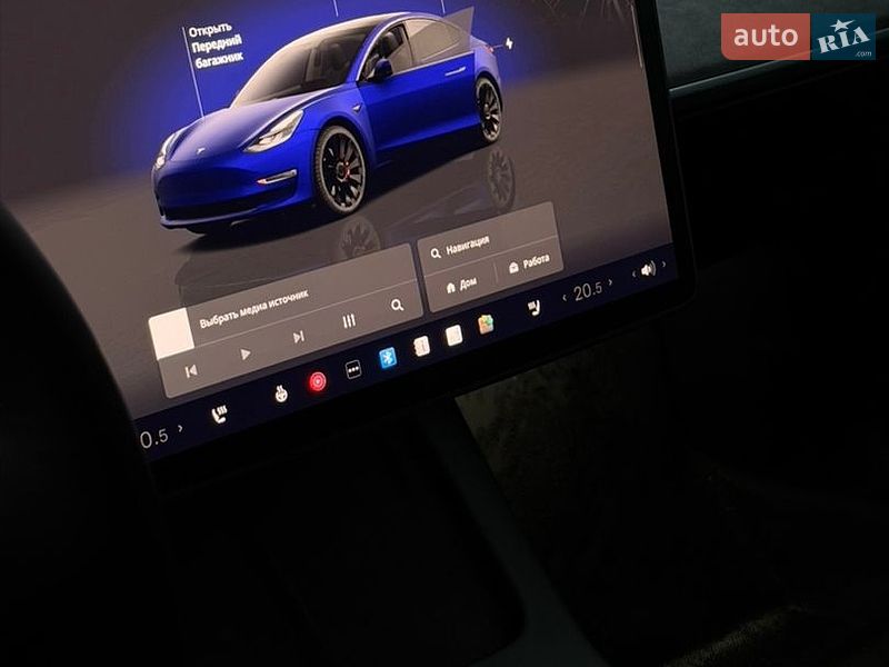 Седан Tesla Model 3 2022 в Киеве