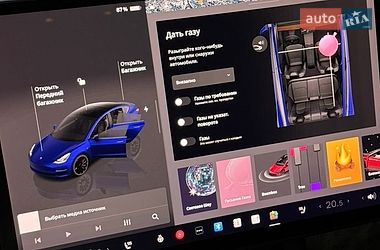 Седан Tesla Model 3 2022 в Киеве