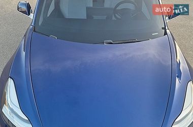 Седан Tesla Model 3 2019 в Киеве