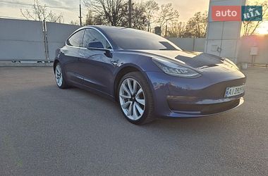 Седан Tesla Model 3 2019 в Киеве