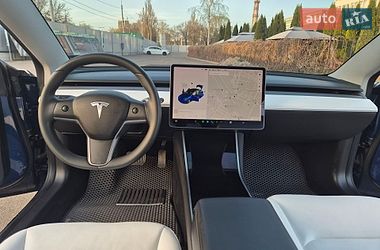 Седан Tesla Model 3 2019 в Киеве