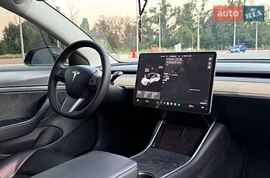 Седан Tesla Model 3 2020 в Кривому Розі