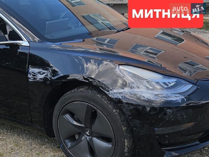Седан Tesla Model 3 2020 в Кривому Розі