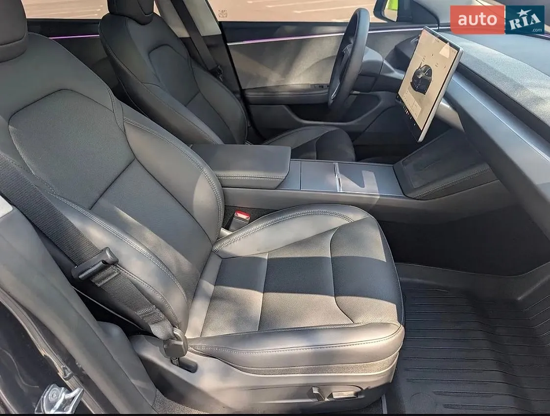 2025 Tesla Model 3 - мініатюра 14