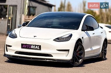 Седан Tesla Model 3 2019 в Кривому Розі