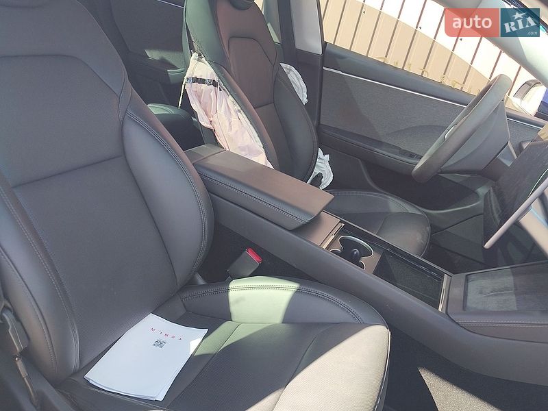 Седан Tesla Model 3 2025 в Києві