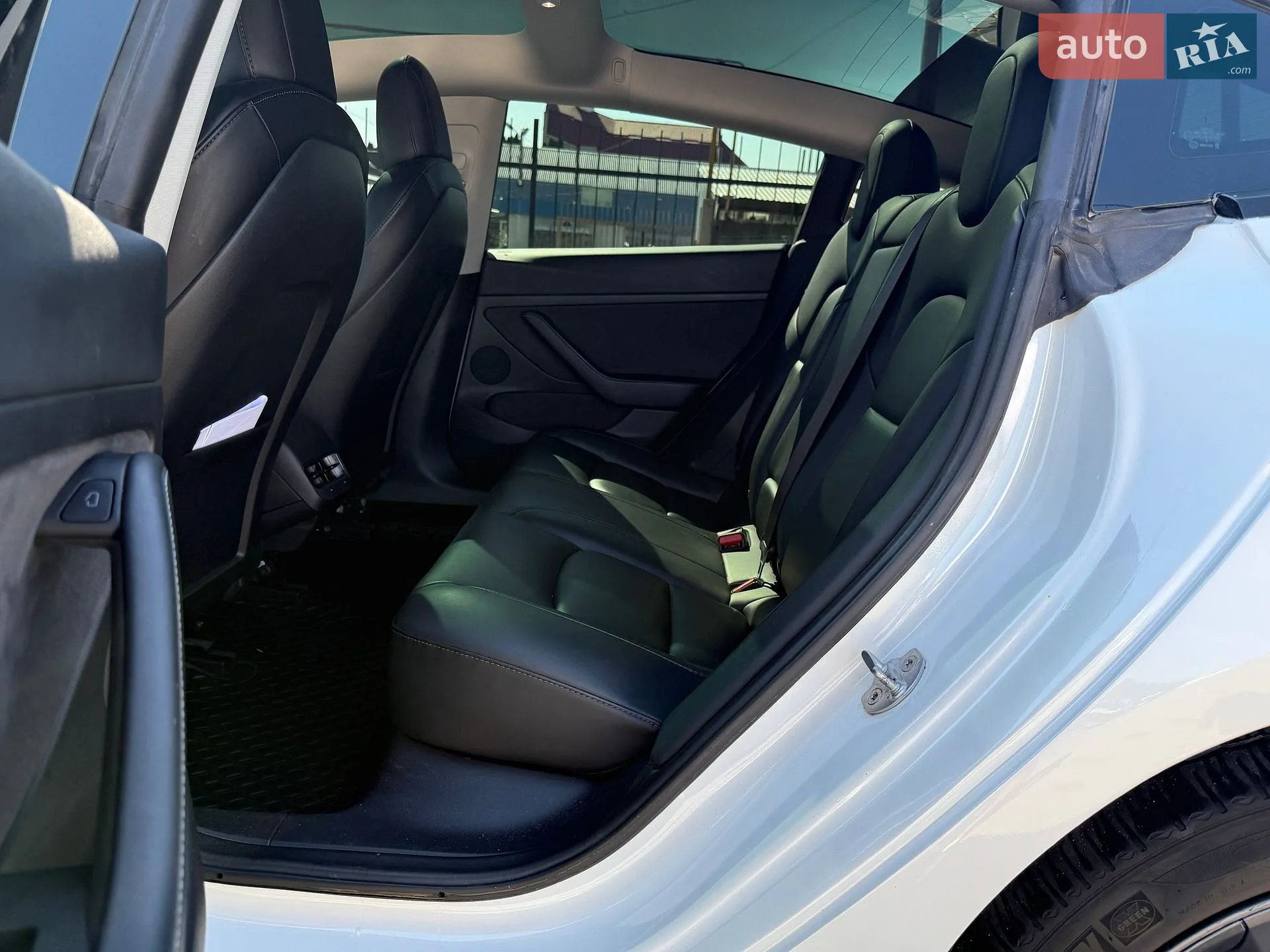 2022 Tesla Model 3 - мініатюра 9
