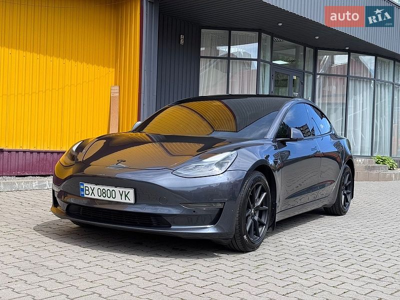 Седан Tesla Model 3 2022 в Хмельницькому