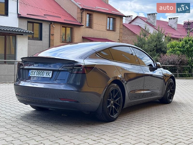 Седан Tesla Model 3 2022 в Хмельницькому