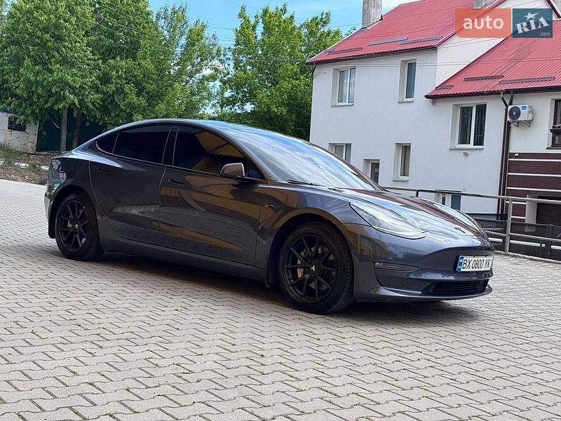 Седан Tesla Model 3 2022 в Хмельницькому