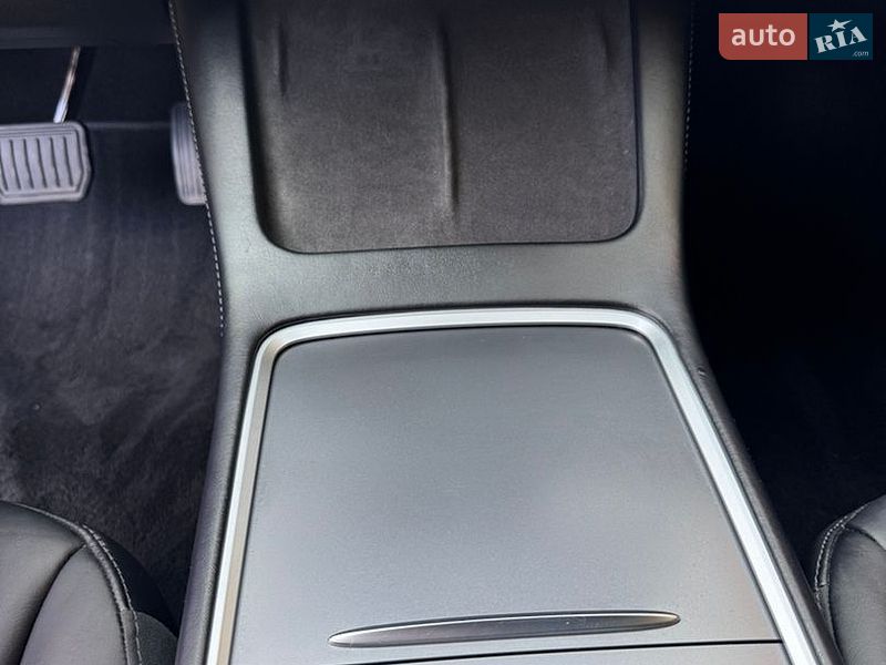 Седан Tesla Model 3 2022 в Хмельницькому