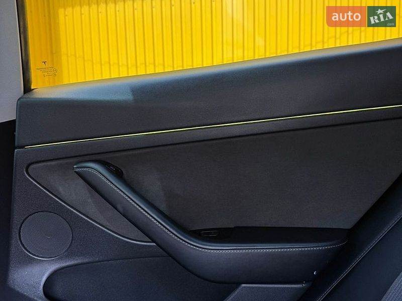 Седан Tesla Model 3 2022 в Хмельницькому
