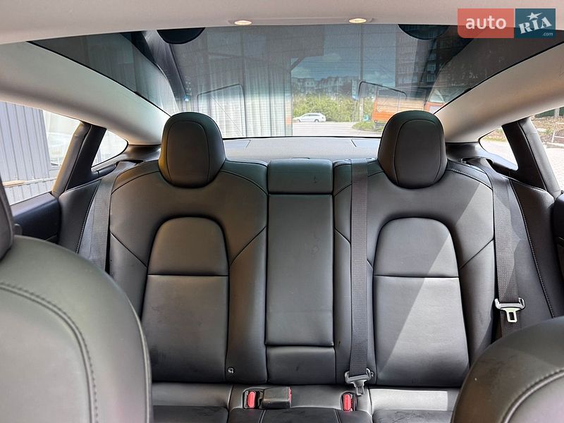 Седан Tesla Model 3 2022 в Хмельницькому