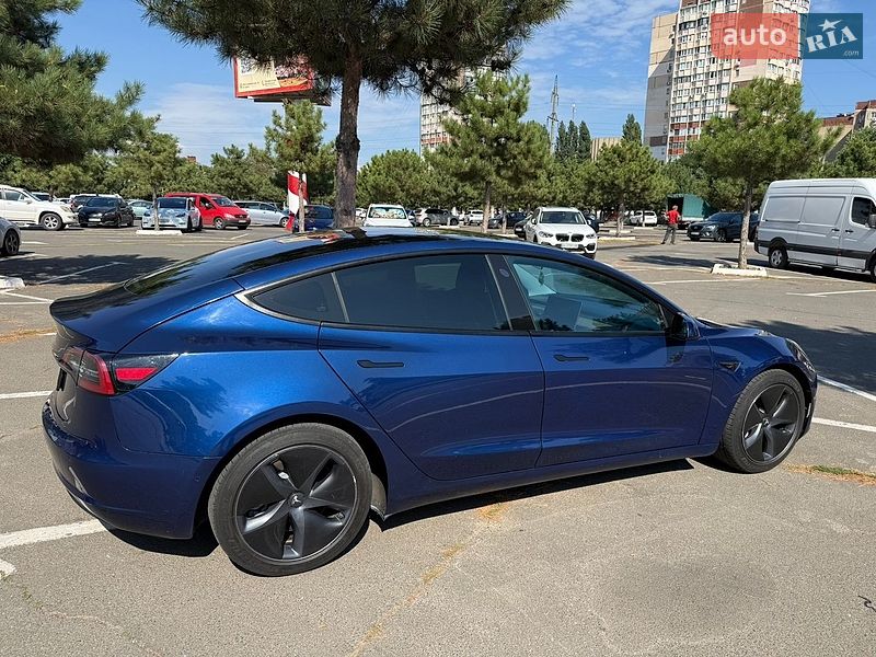 Седан Tesla Model 3 2021 в Одессе