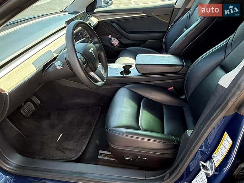 Седан Tesla Model 3 2021 в Одессе